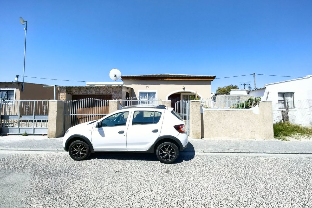 Beautiful home for sale in a nice area - Photo 3