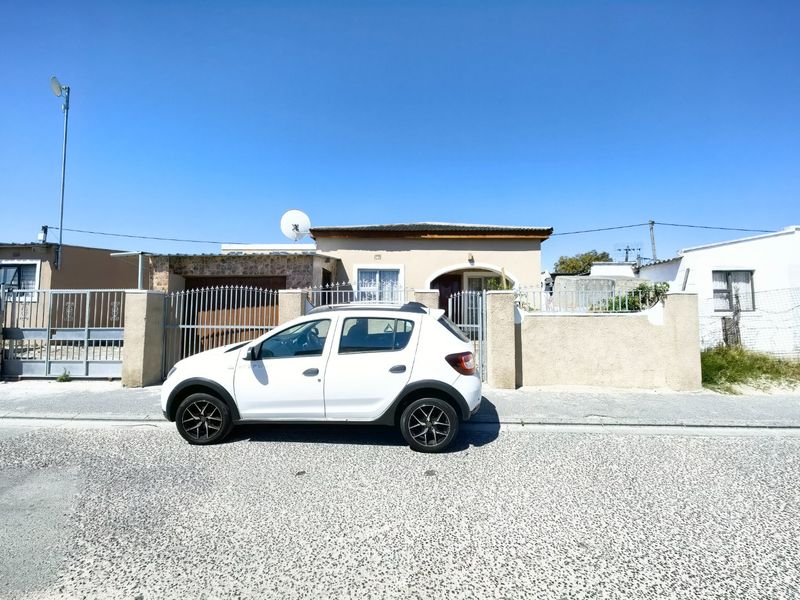 Beautiful home for sale in a nice area - Photo 3