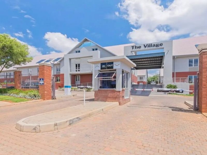 Well Located Offices Available In Faerie Glen - Photo 2