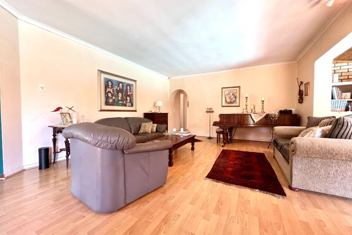 A "WELCOME HOME" kind of property.  - Photo 3