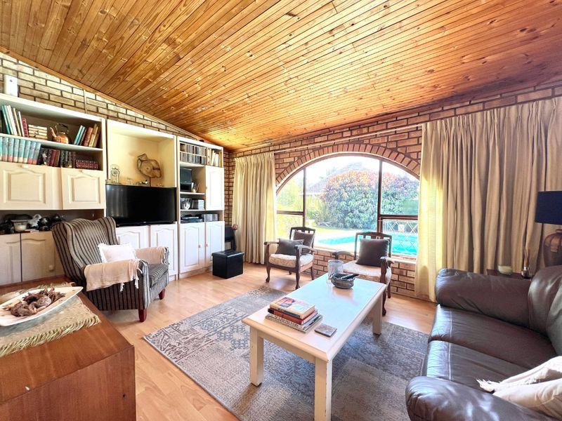 A "WELCOME HOME" kind of property.  - Photo 8