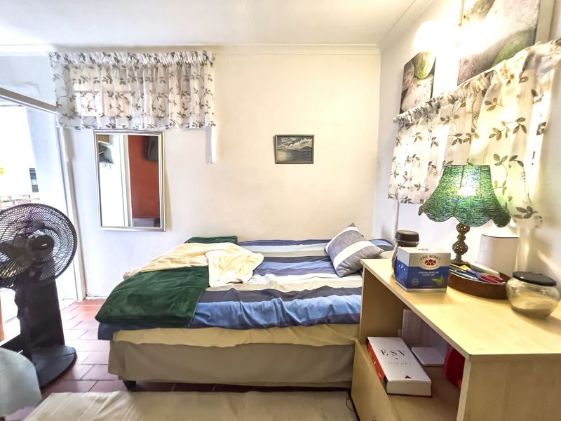 Studio to rent in Green Point Upper. - Photo 5