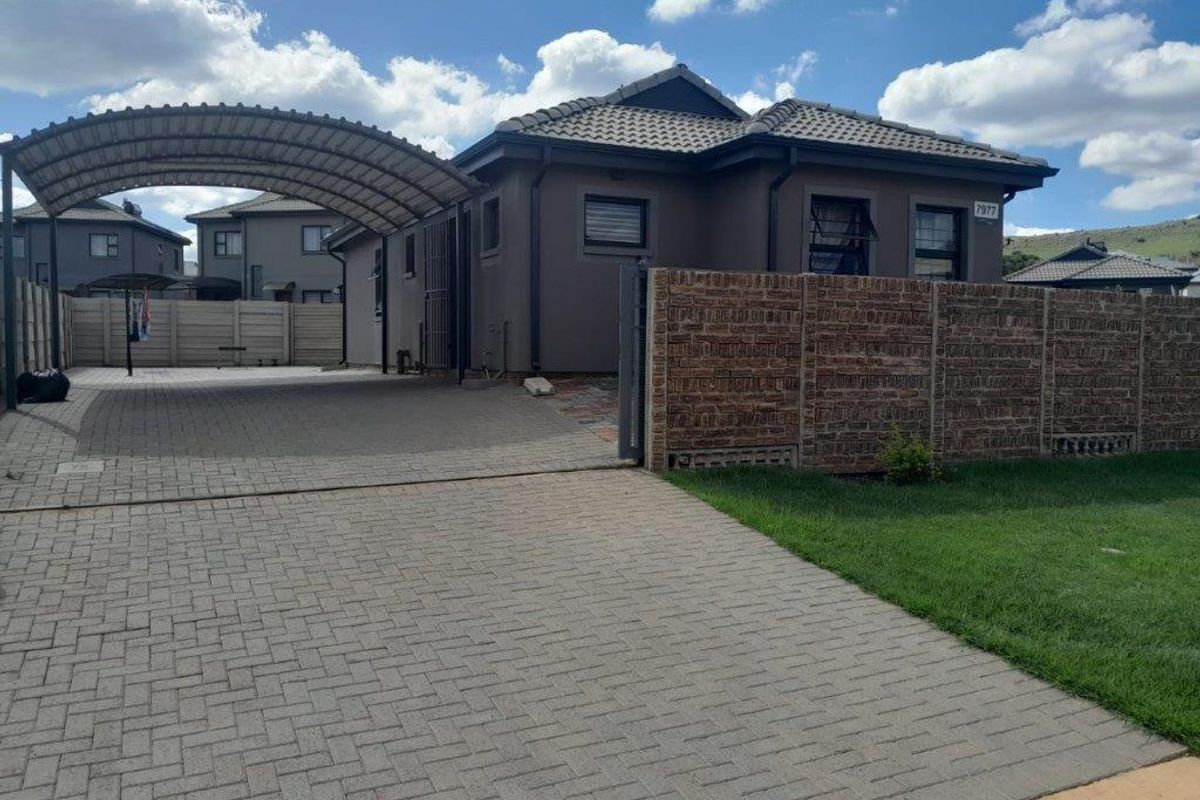 Oh LALA BRAND New renovated Lovely Capital View Residence for sale - Photo 3