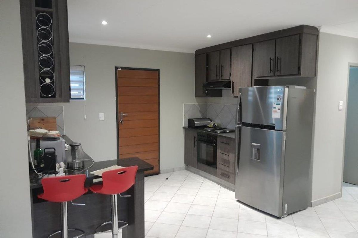 Oh LALA BRAND New renovated Lovely Capital View Residence for sale - Photo 2