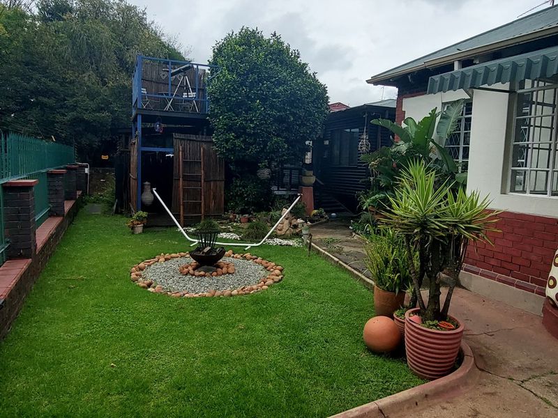 Spacious Old Charm Family Home  - Photo 3