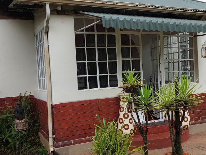 Spacious Old Charm Family Home  - Photo 2