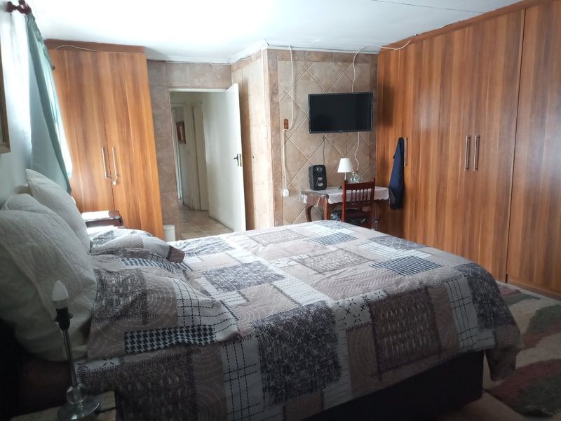 Charming 3 Bedroom house with Fireplace and Entertainment area / EXCLUSIVE SOLE MANDATE!!!!!!!! - Photo 3