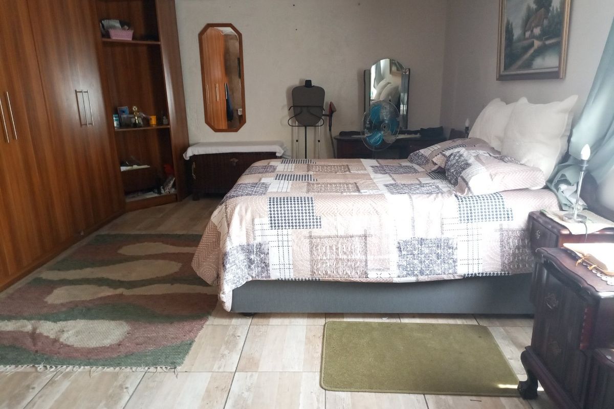 Charming 3 Bedroom house with Fireplace and Entertainment area / EXCLUSIVE SOLE MANDATE!!!!!!!! - Photo 2