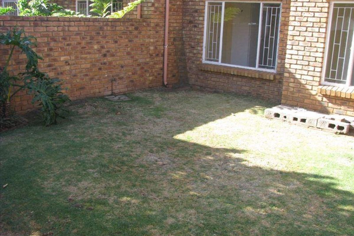 Perfect Place to start your family in a Perfect Street. - Photo 2