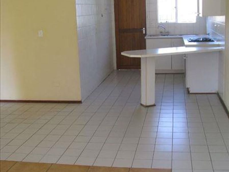 Perfect Place to start your family in a Perfect Street. - Photo 3