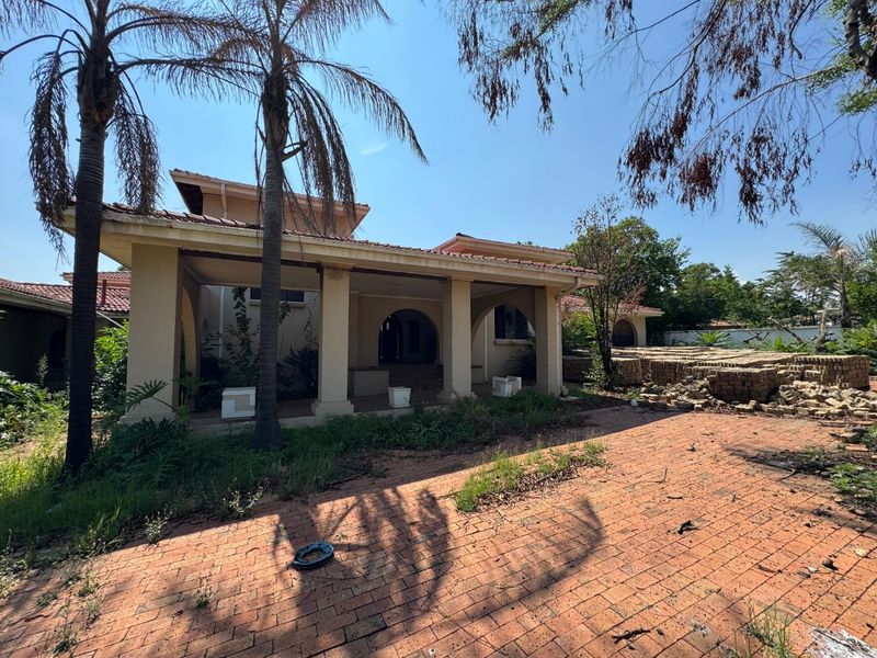 Majestic Estate Revival Opportunity - Photo 4