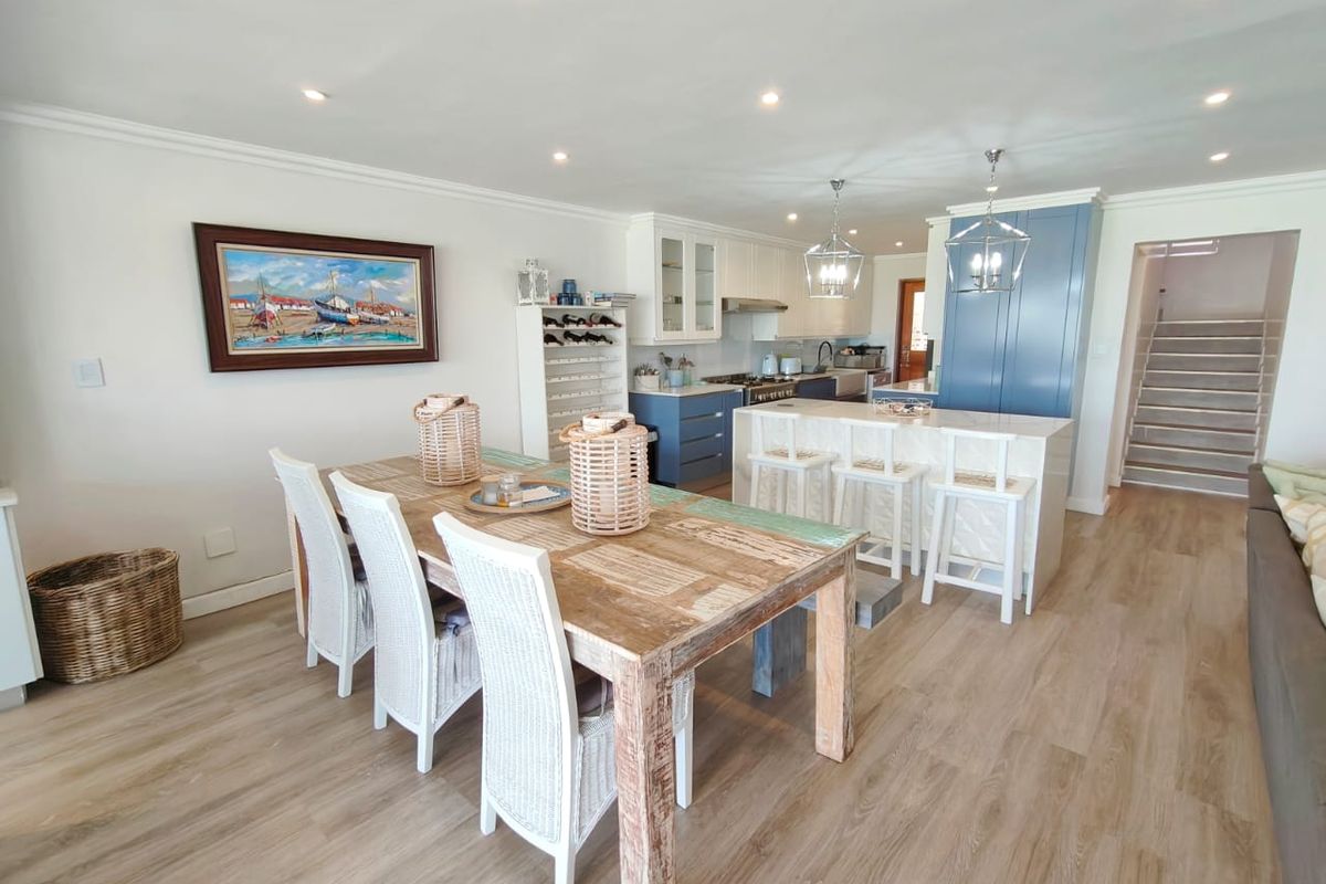 Modern Waterfront Living with Exceptional Amenities - Photo 4