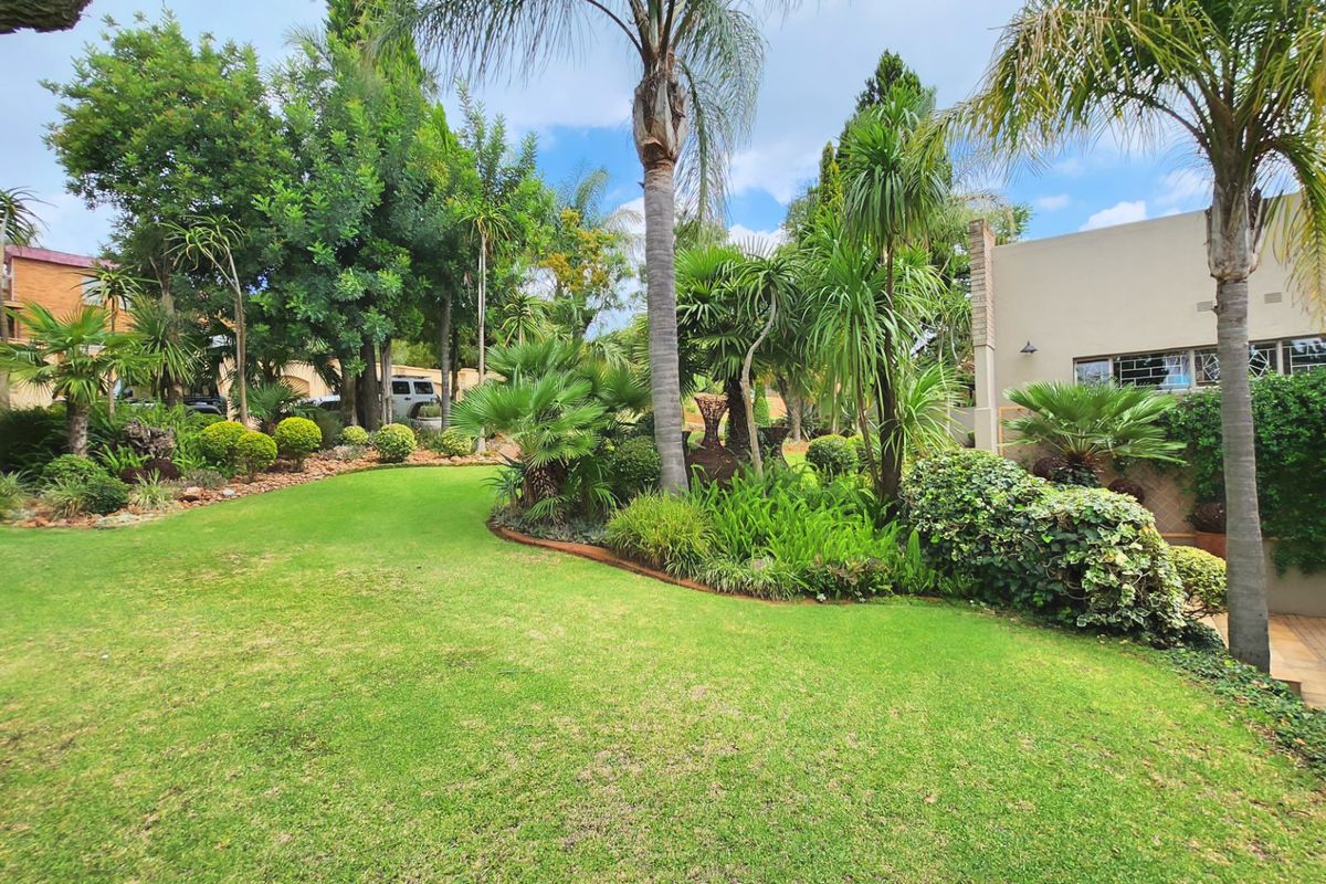 Spacious 5-Bedroom Family Home – Ideal for Raising Your Kids - Photo 2