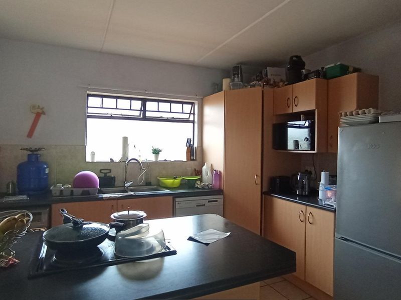 3 Bedroom Apartment for Sale in Erand Gardens - Photo 5