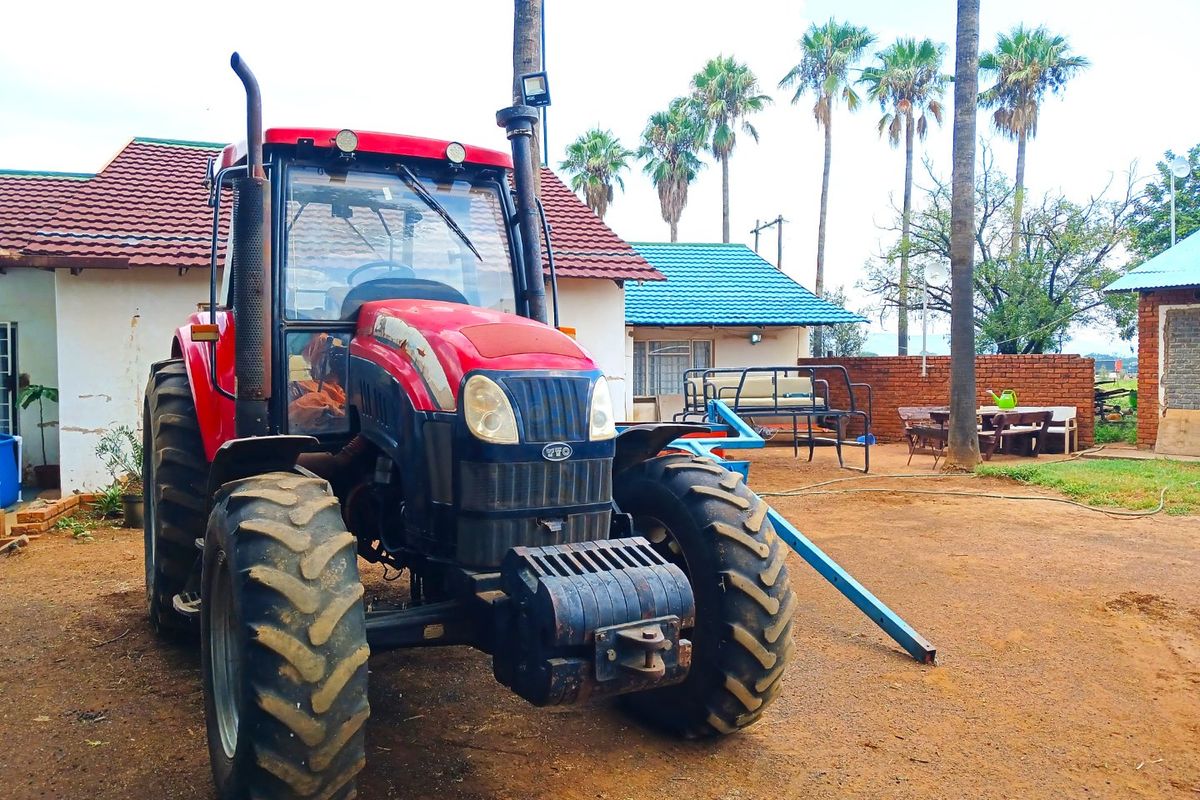 Versatile 28-Hectare Farm with Lucerne Income, Boreholes and Modern Housing Near Van der Hoff Road - Photo 2