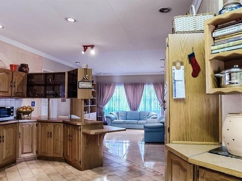 Spacious Family Home with Ample Amenities - Photo 2