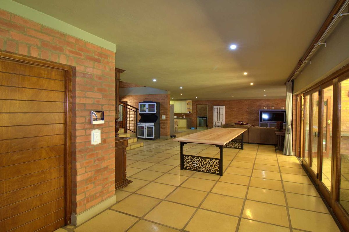 4 Bedroom, 4 Bathroom, Double Garage - Photo 3