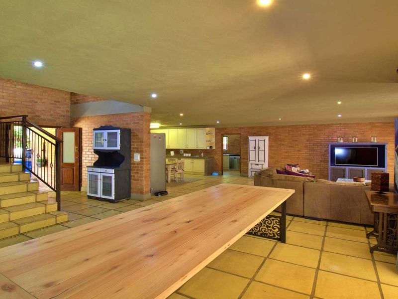 4 Bedroom, 4 Bathroom, Double Garage - Photo 4