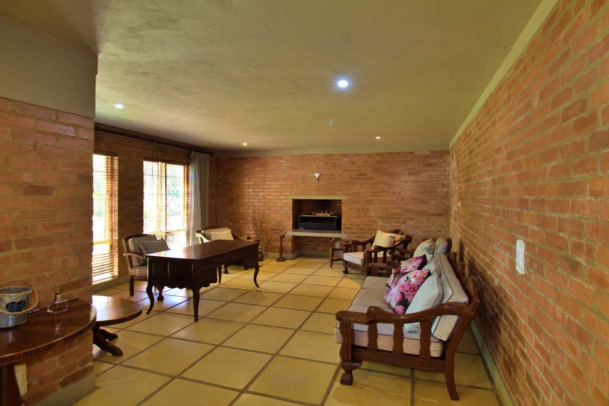 4 Bedroom, 4 Bathroom, Double Garage - Photo 2