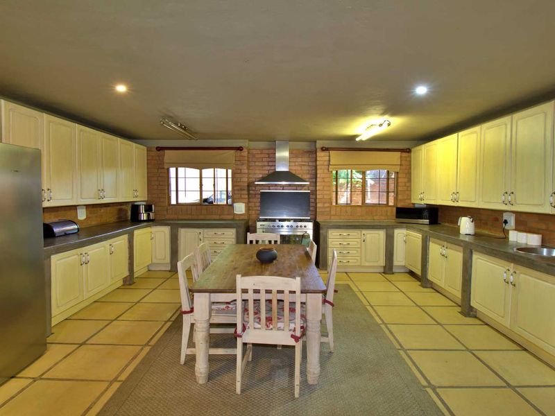 4 Bedroom, 4 Bathroom, Double Garage - Photo 8