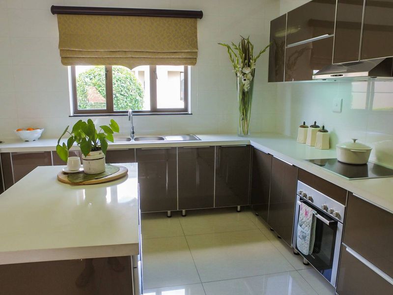 3 Bedroom Townhouse for Sale in Carlswald - Photo 4