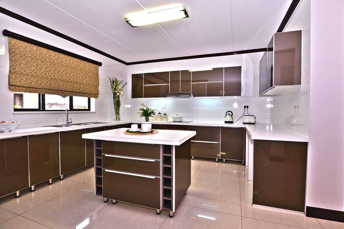 3 Bedroom Townhouse for Sale in Carlswald - Photo 3