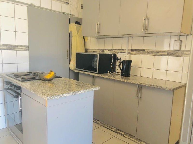 2 Properties For the Price Of One - An Investors Dream !! - Photo 2