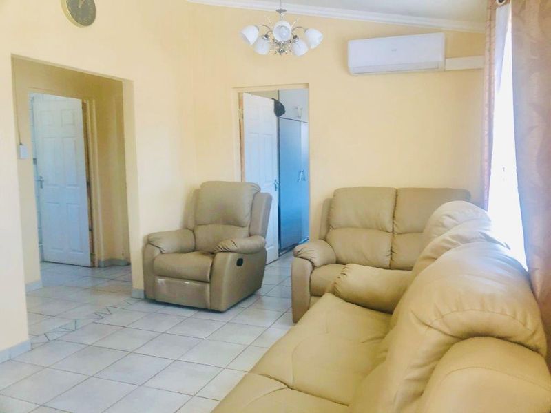 2 Properties For the Price Of One - An Investors Dream !! - Photo 5