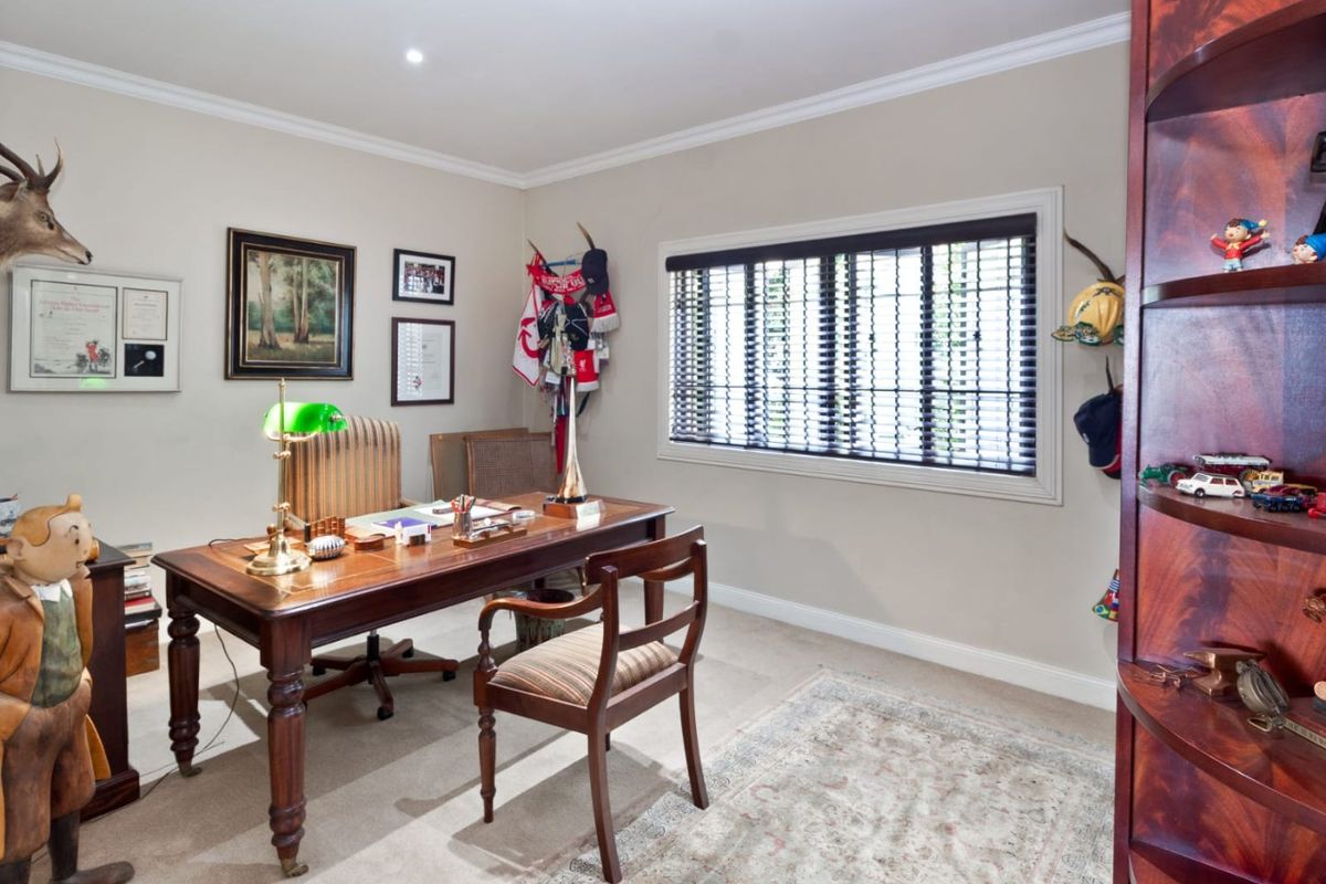 Pristine Cluster In Secure Sought After Complex in Hyde Park  - Photo 4