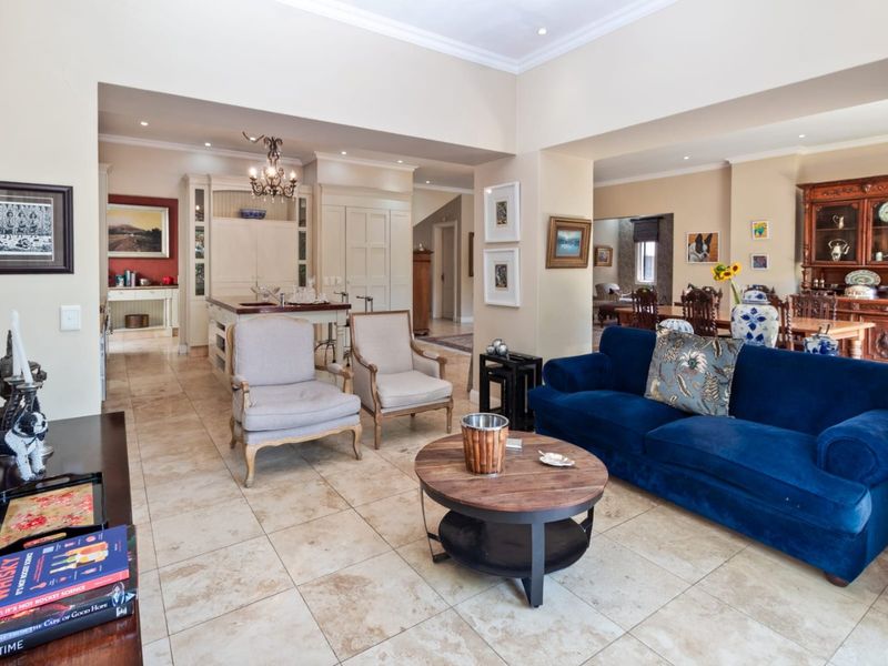 Pristine Cluster In Secure Sought After Complex in Hyde Park  - Photo 10