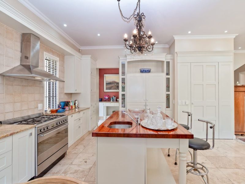 Pristine Cluster In Secure Sought After Complex in Hyde Park  - Photo 8