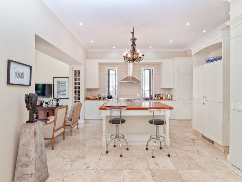 Pristine Cluster In Secure Sought After Complex in Hyde Park  - Photo 6