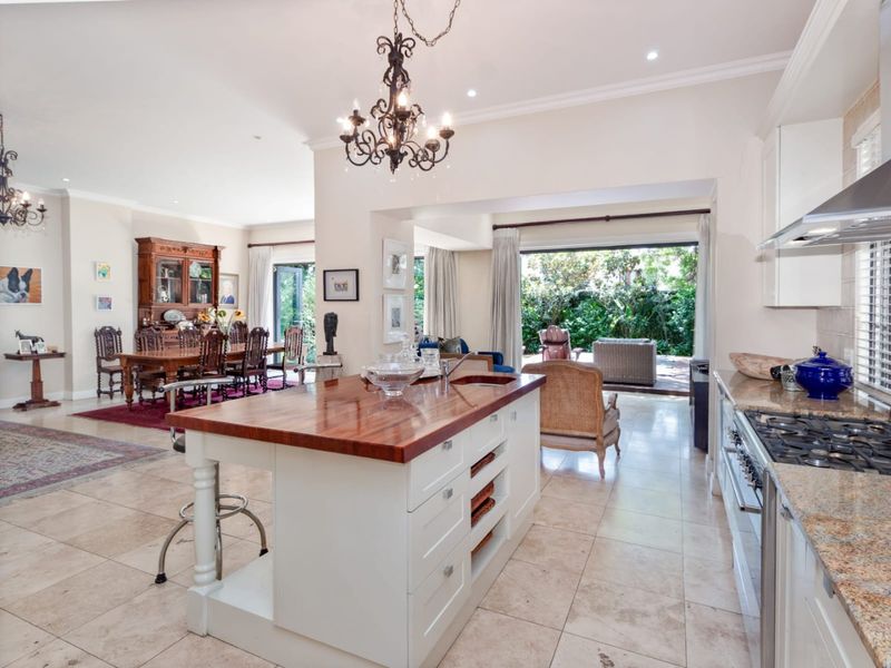 Pristine Cluster In Secure Sought After Complex in Hyde Park  - Photo 5