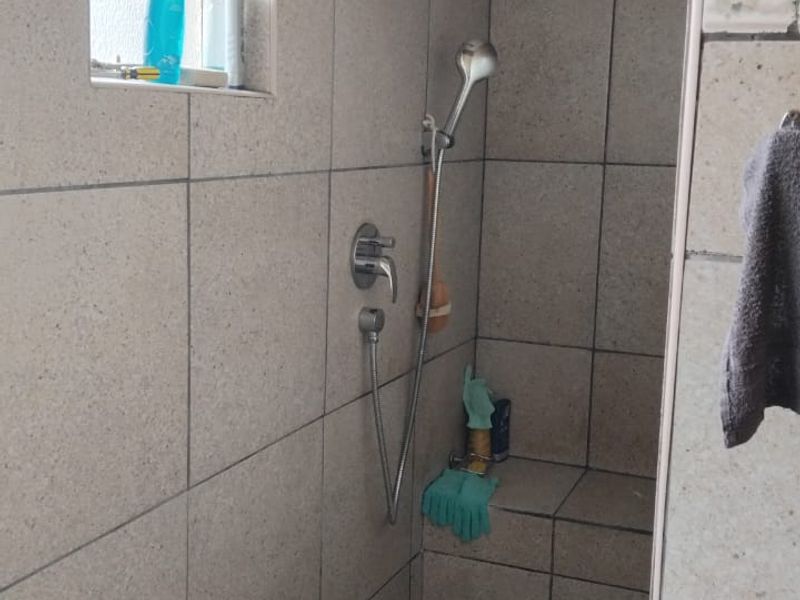 Stylish 3-Bedroom Home - Photo 9