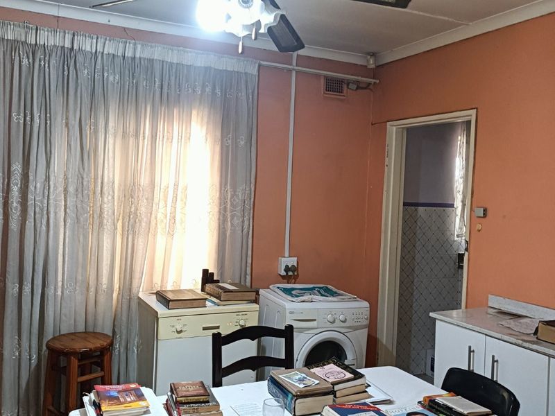 Spacious family home with flat!  - Photo 10