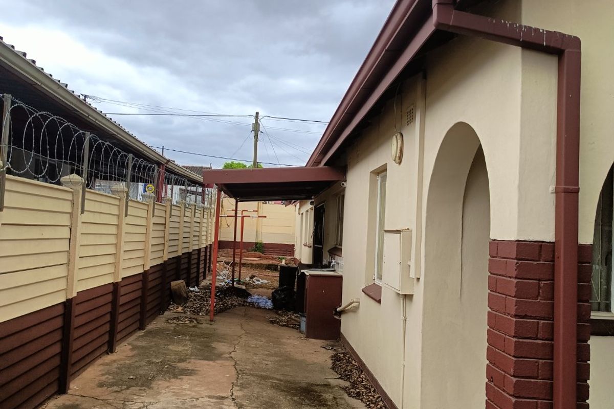 Spacious family home with flat!  - Photo 3