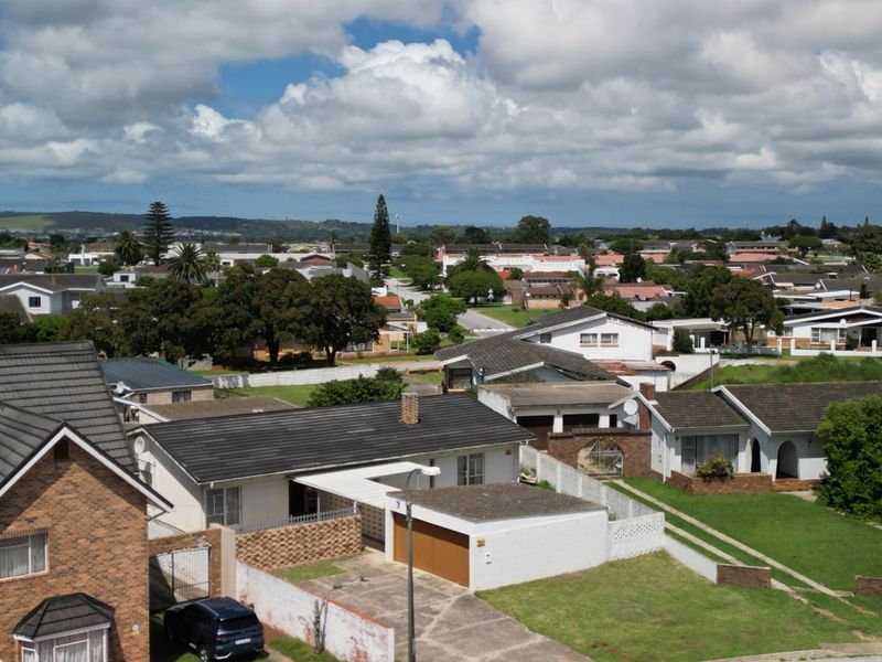 Great value, opportunity to make your own dreams come true. Close to school and shops - Photo 5