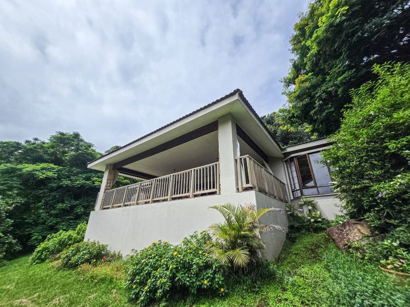 A Gentleman’s Residence Awaits! - Photo 8