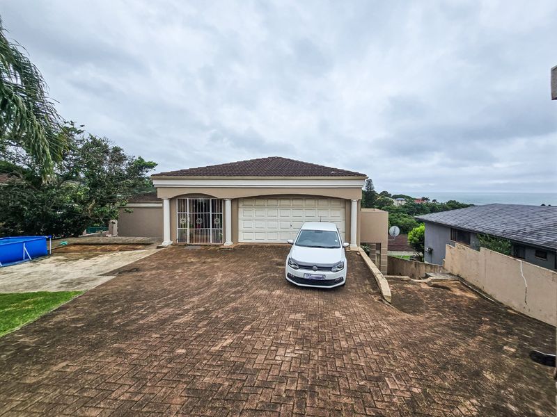 Home In Shelly Beach With Sea Views - Photo 1