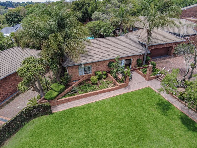 A Bespoke Residence For Sale in Bryanston  - Photo 5