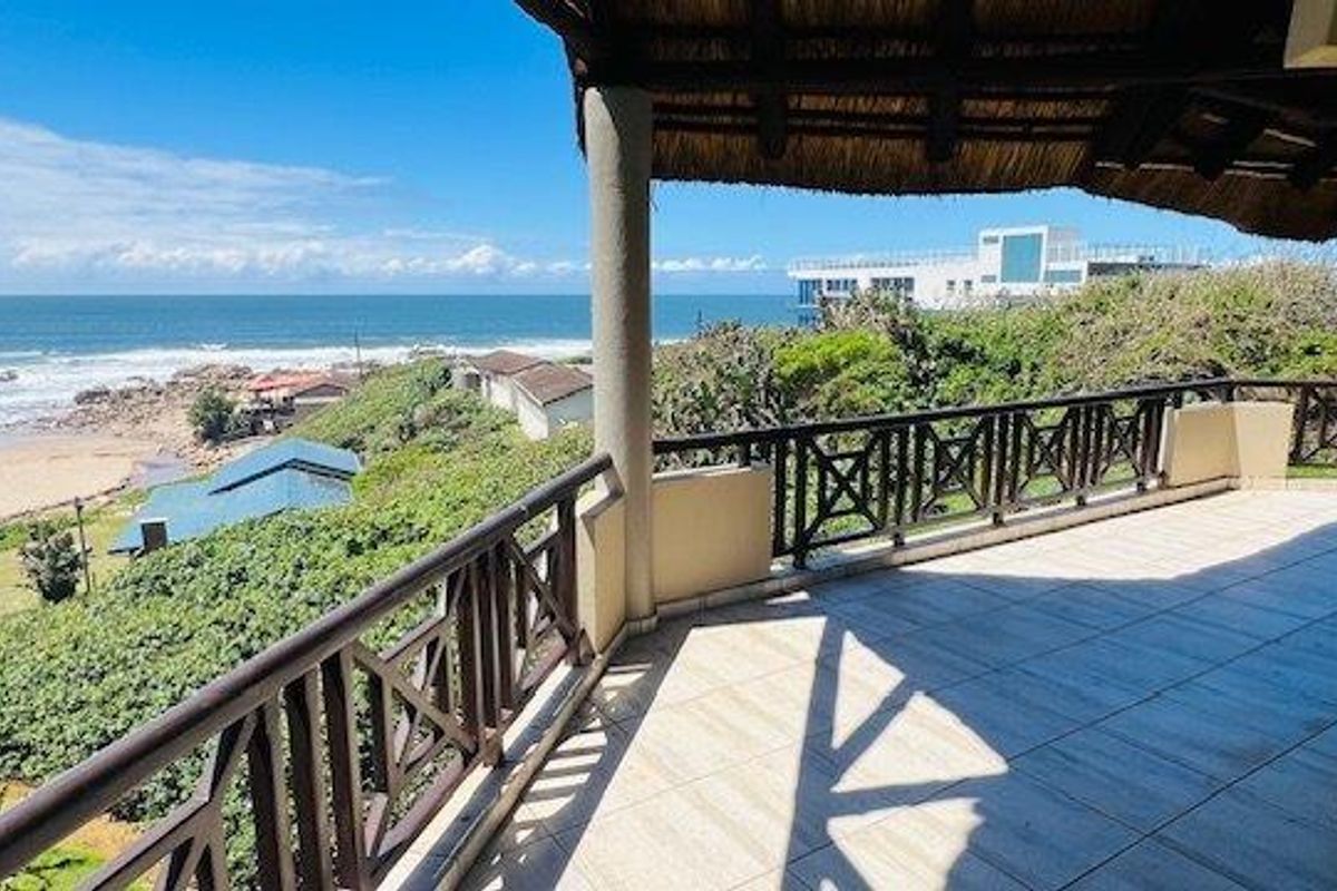 4 Bedroom Beachfront Apartment With Amazing Views – Renovation Opportunity! - Photo 5