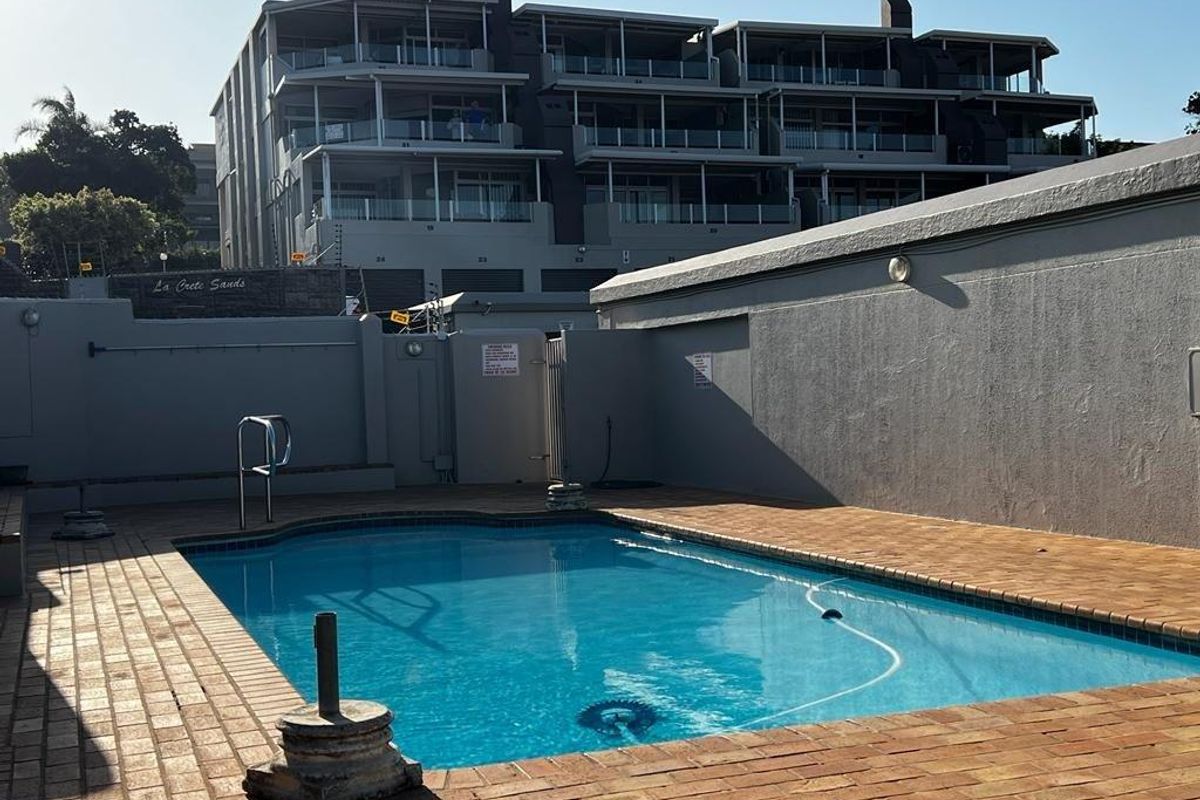 Upmarket Apartment In Uvongo - Photo 2