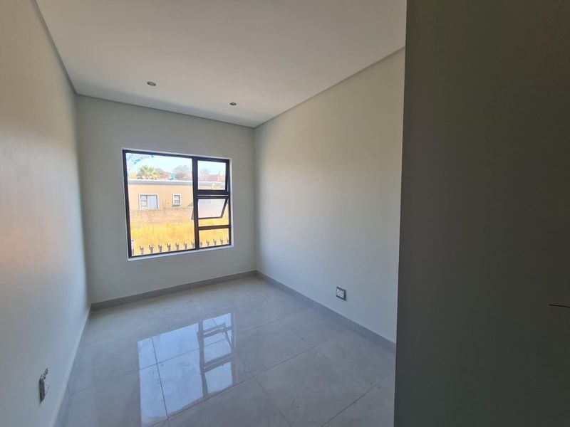 1 LEFT - NEW ERASMIA DEVELOPMENT - Photo 10