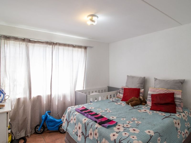 2-Bed, 1-Bath Ground Floor Unit for Sale in Lyndhurst Estate - Photo 7