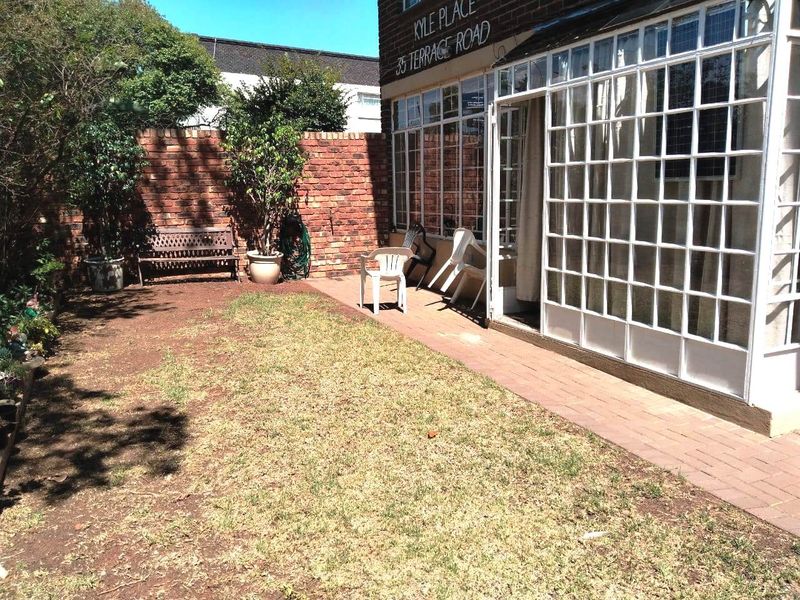 Secure Spacious Garden Unit  - Photo 2