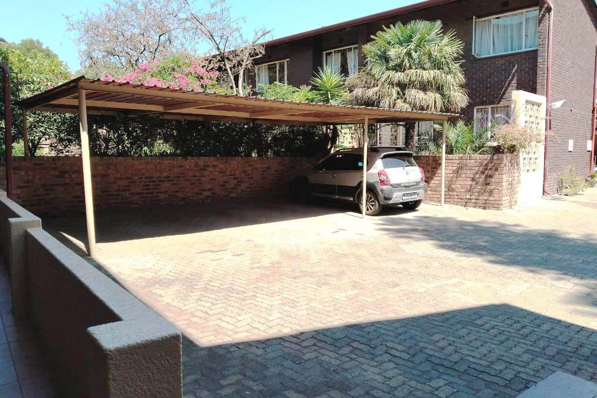 Secure Spacious Garden Unit  - Photo 3