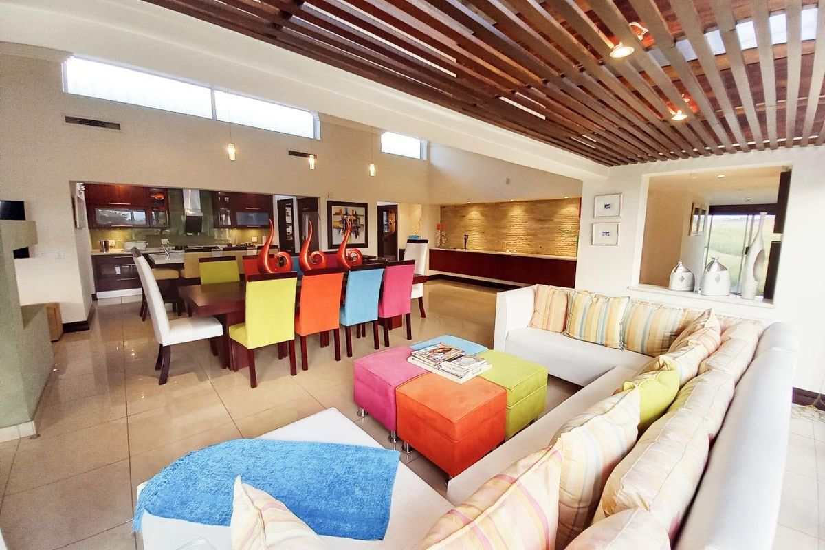 Luxury Living at Its Best - Photo 5