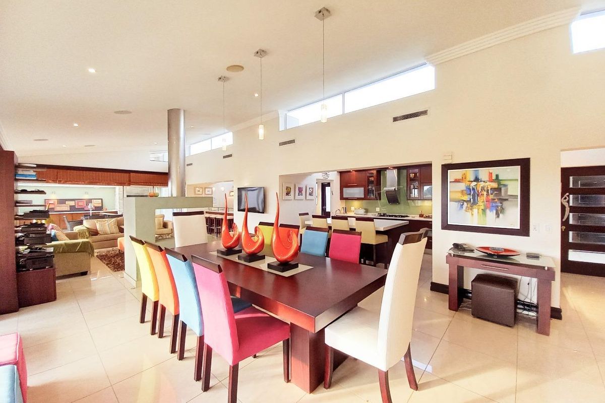 Luxury Living at Its Best - Photo 2