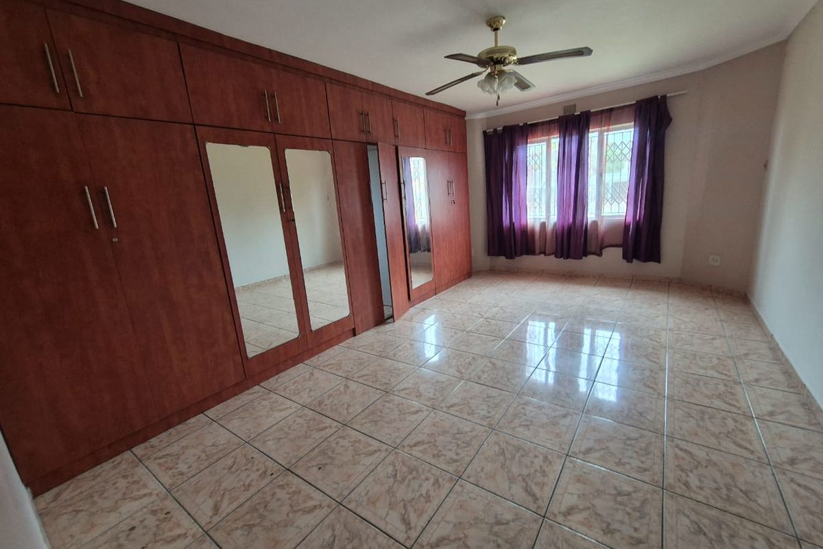 3 Bedroom House To Let in Woodhaven - R9,000 pm - Photo 4