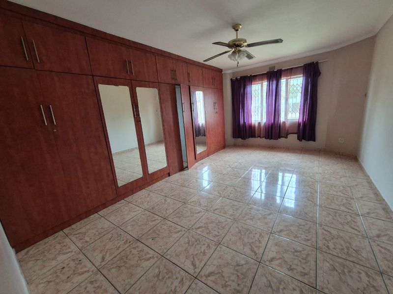3 Bedroom House To Let in Woodhaven - R9,000 pm - Photo 4